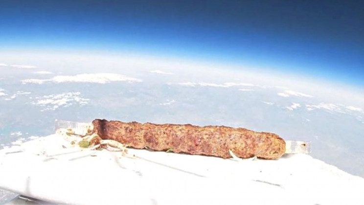 Why a Turkish restaurateur tried to send a kebab into space ?